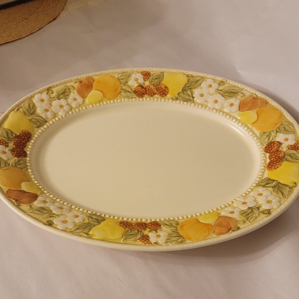 Metlox Della Robbia Vernon Ware Poppytrail 14" Oval Serving Platter